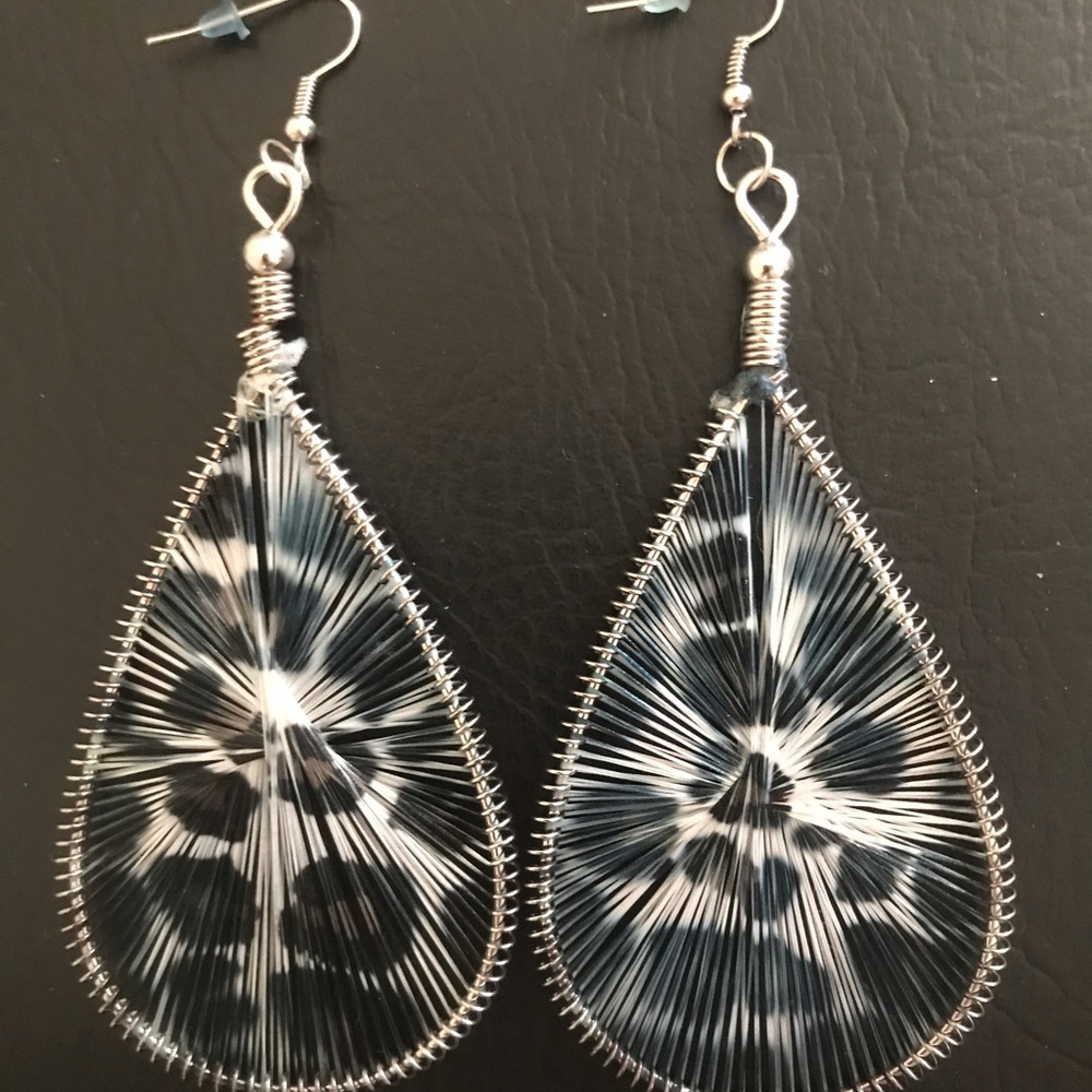 💗 Cheetah Teardrop Black & White Large Earrings NEW